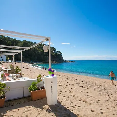 Villa Sant Eloi Sleeps 8 Pool Wifi Lloret de Mar