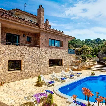 Sant Eloi Sleeps 8 Pool Wifi Villa Lloret de Mar